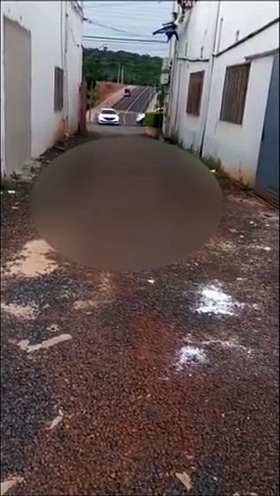 Vídeo mostra batida entre carros que matou mãe, filha e neto no Paraná