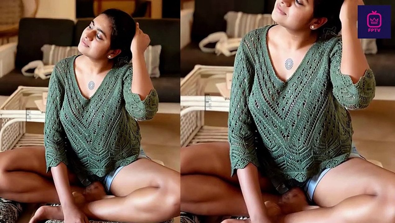 Nimisha Sajayan In Beautiful Home Wear