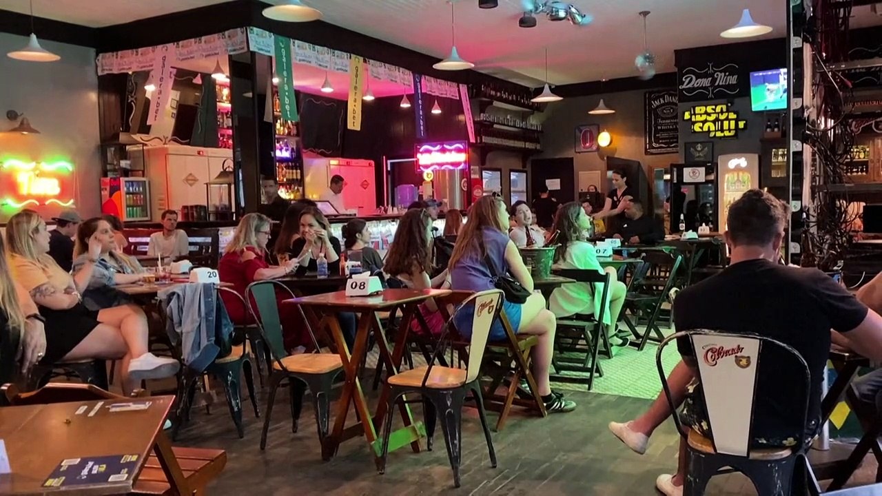 Pelé permanece estável com boa resposta ao tratamento de infecção respiratória