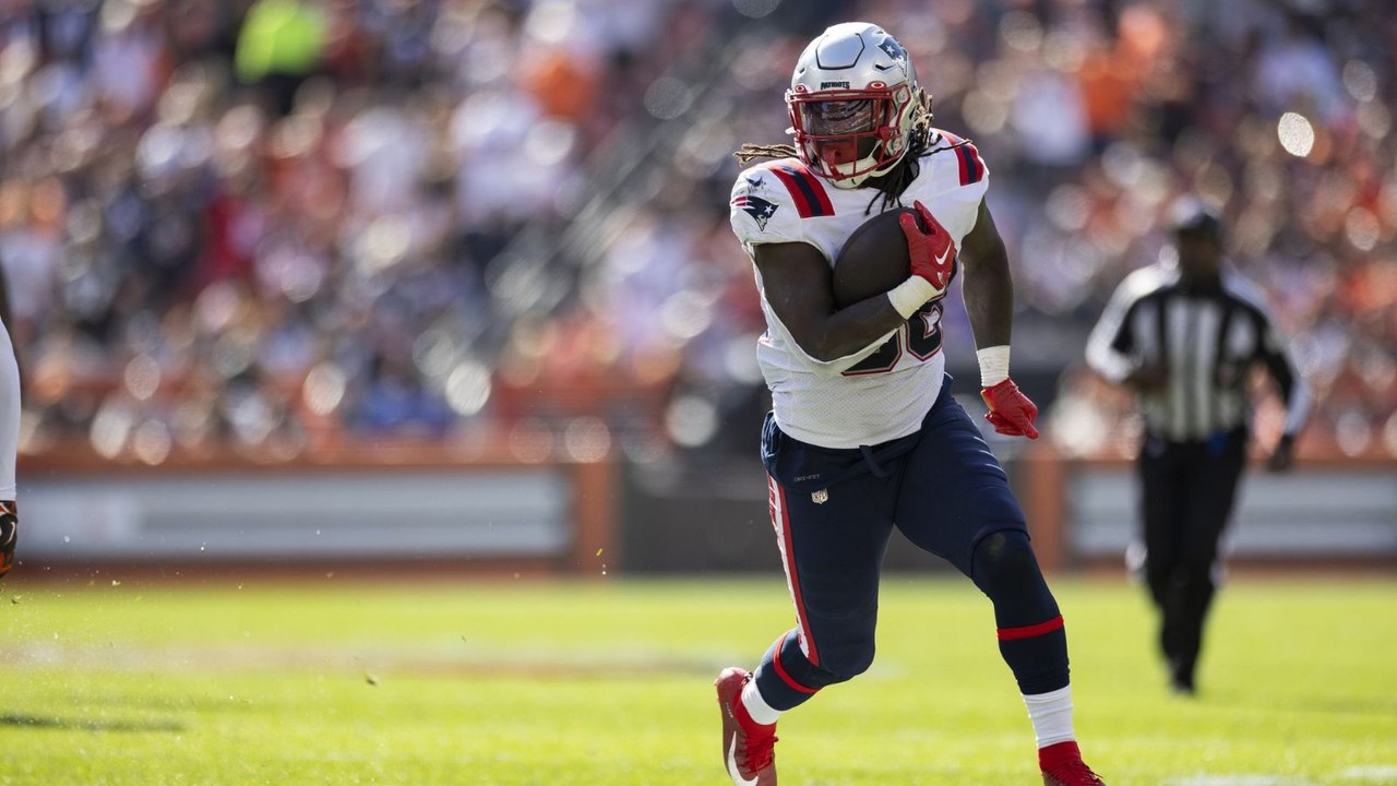 NFL Week 14 MNF Player Props: Rhamondre Stevenson