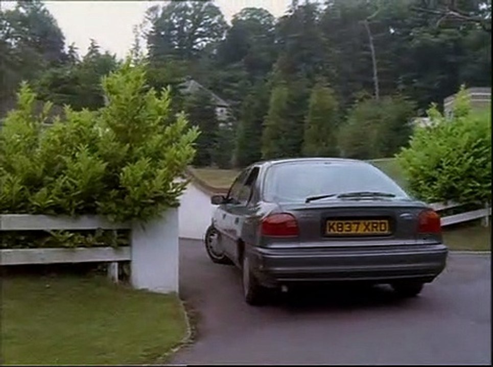 Pie in the Sky. S01 E06. Undesirable Elements.