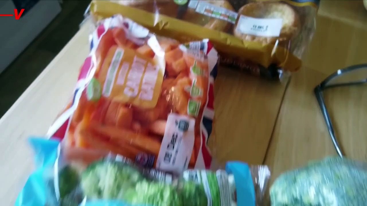 How Much Plastic Is in a Classic Christmas Roast Dinner?