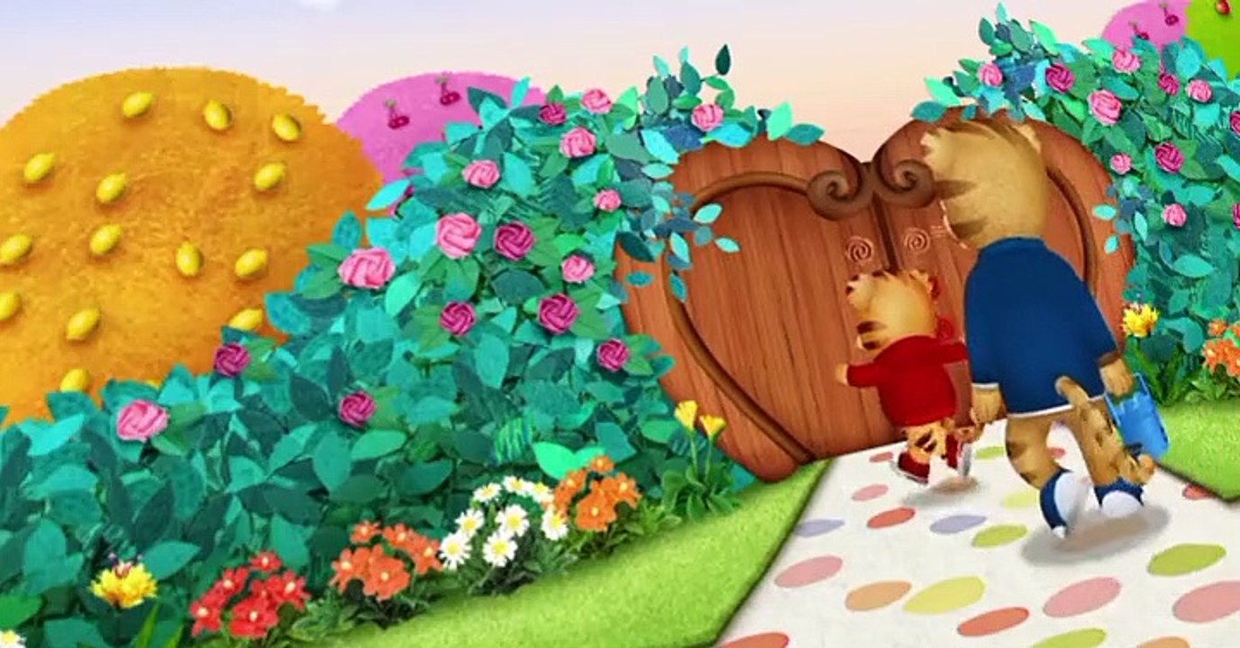 Daniel Tiger's Neighborhood Daniel Tiger’s Neighborhood S04 E013 Daniel Likes to Be with Dad / Daniel Likes to Be with Mom