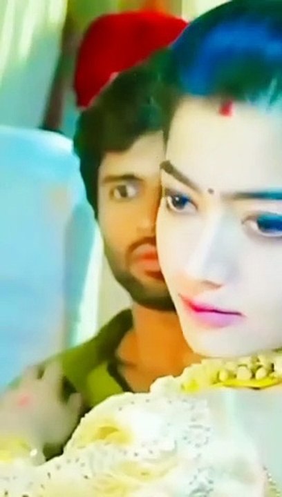 Rashmika mandanna romantic scene.          reshmika mandhanarashmika mandhanarasmika mandhana
