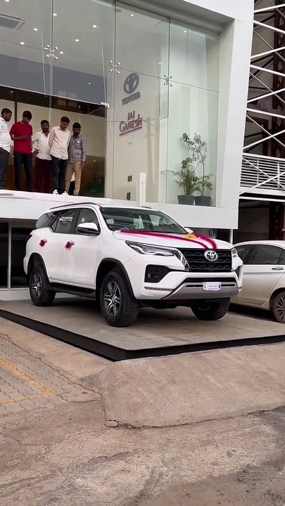 Fortuner  taking delivery off showroom Automatic Fortuner #trendingshorts fortuner #carlover #short