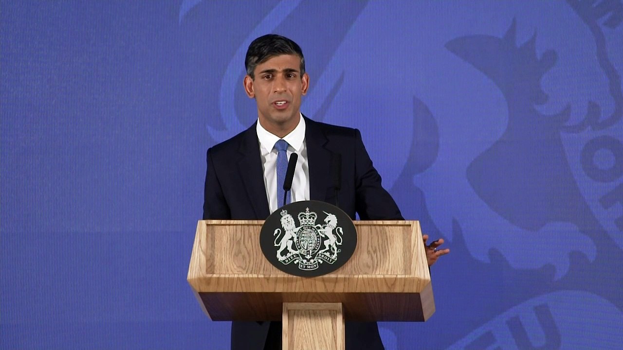 Sunak: All pupils to study maths to age 18