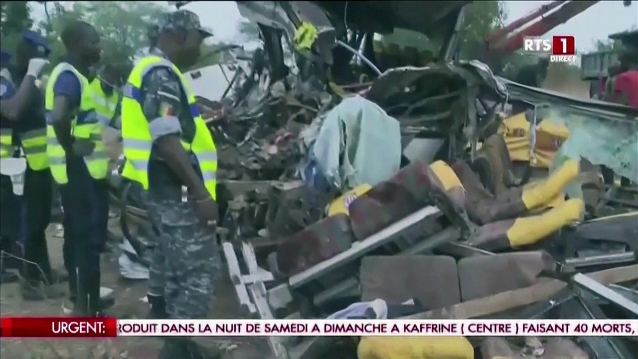 Bus crash kills dozens in Senegal