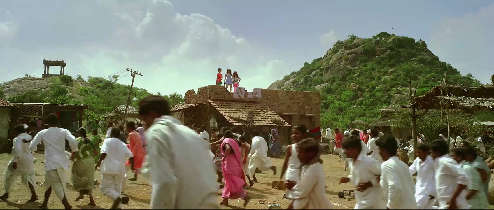 अजय देवगन के बाप को जलाया जिन्दा गुंडोंने ये कहानी सुनकर उसने थान लिया बदले की | Ajay Devgan | Tamanna |