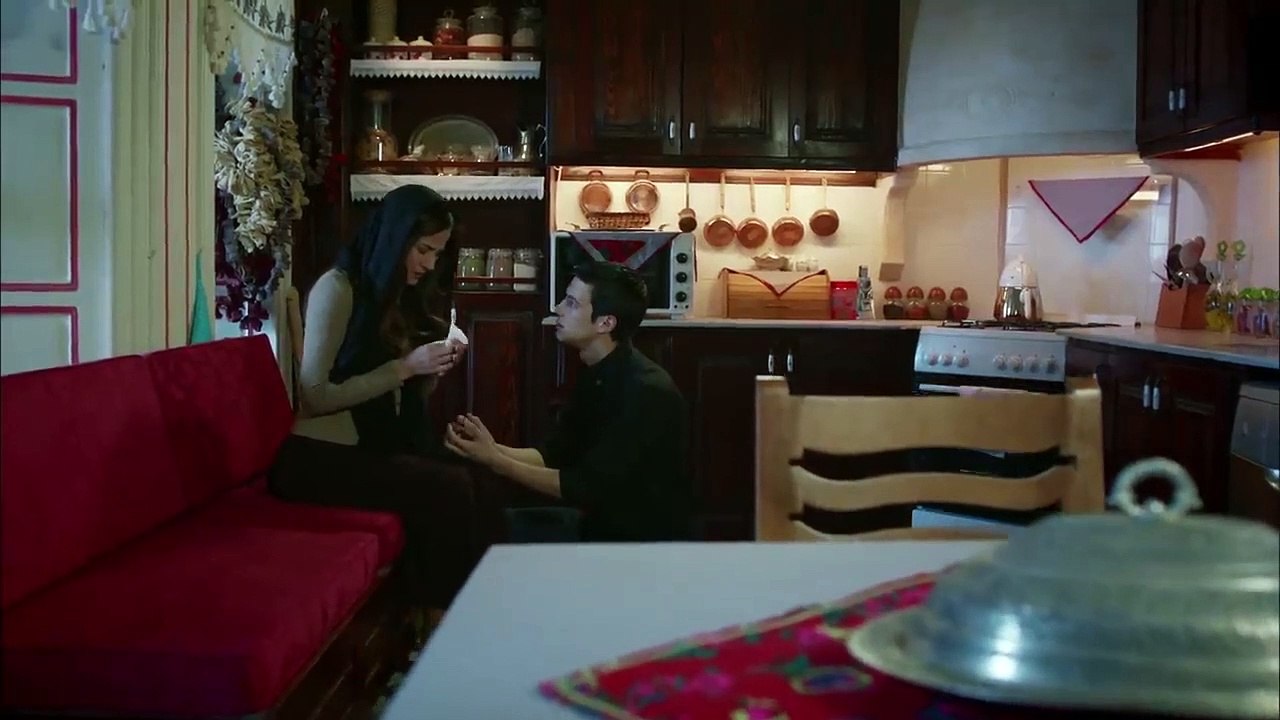 مسلسل ورد وشوك الحلقة 6