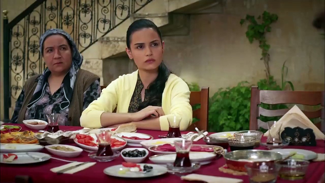 مسلسل ورد وشوك الحلقة 14