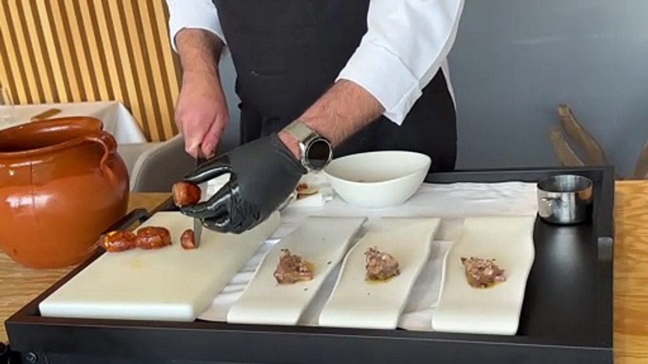 Atún rojo y chorizo de lubina en orza en el restaurante Epílogo