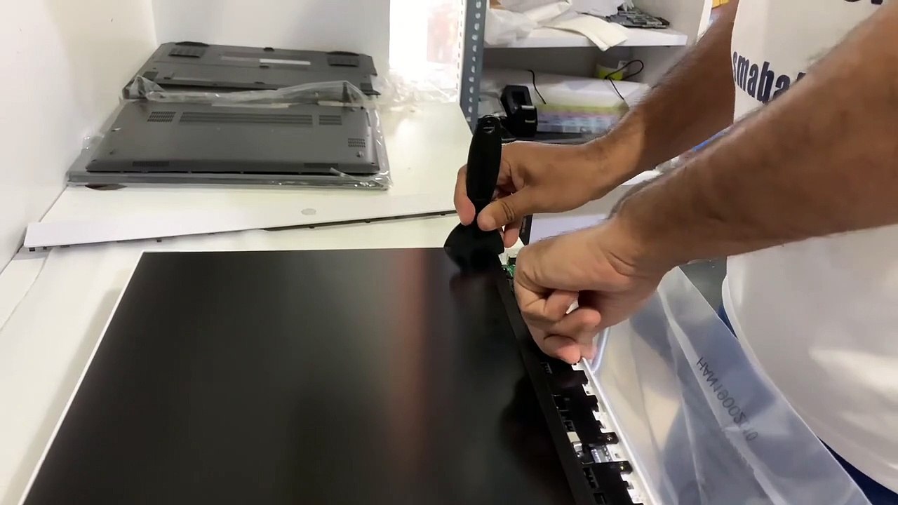 Hp all in one 24 ( CB1025NH ) Open and upgrade options