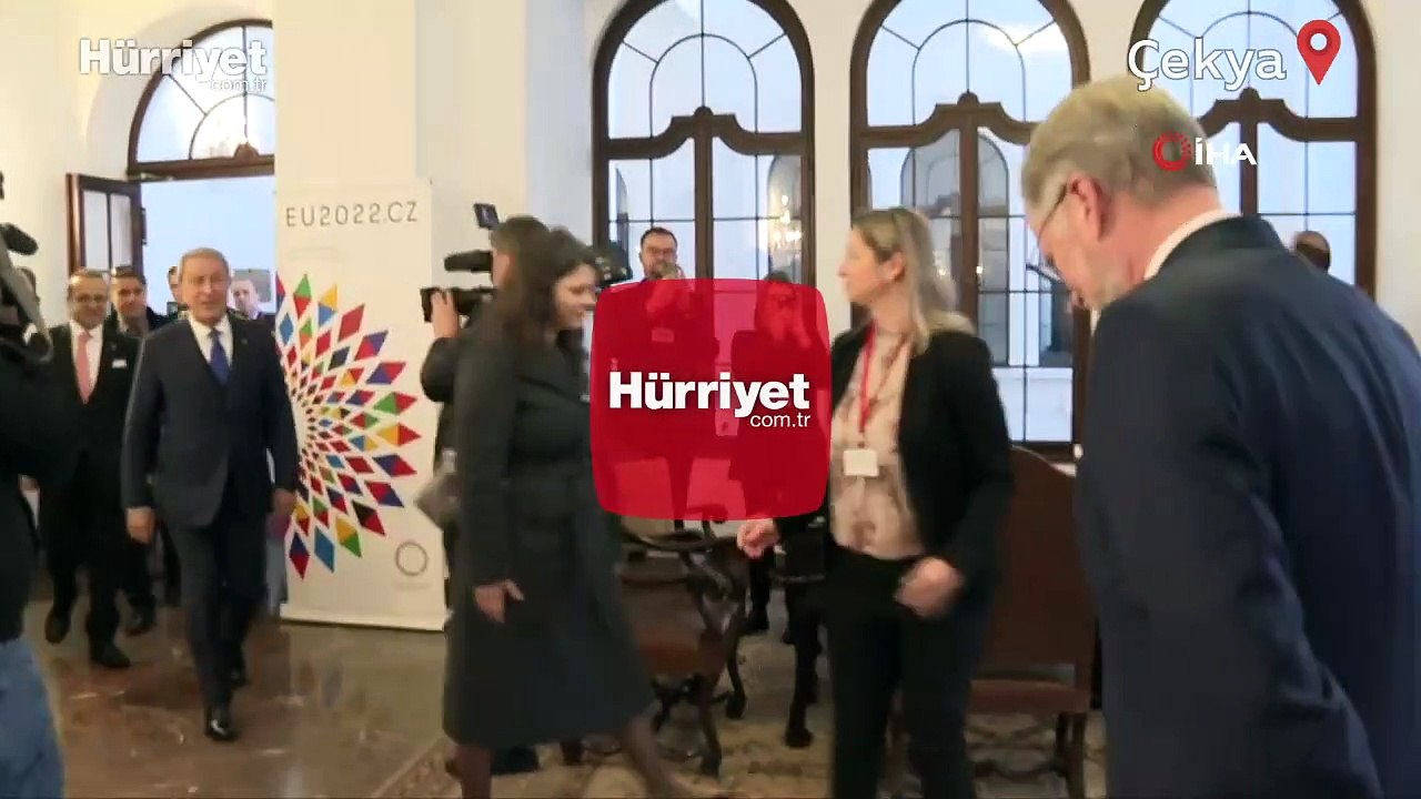 Bakan Akar, Çekya Başbakanı Fiala ile bir araya geldi