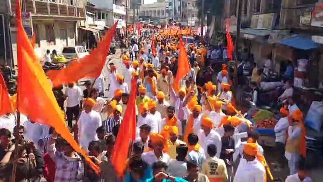 Video- कभी देखी न होगी ऐसी शोभायात्रा, भगवामय हुए लोग