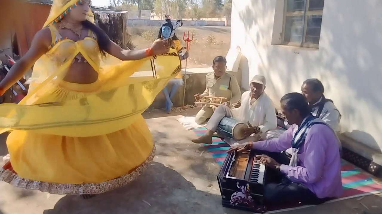 Desi Nach  |  देसी  नाच  | desi dance  / village dance