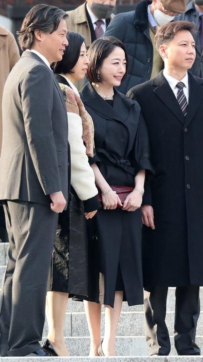 이부진 하객룩, 명품인 줄…손에 든 가방 가격의 반전