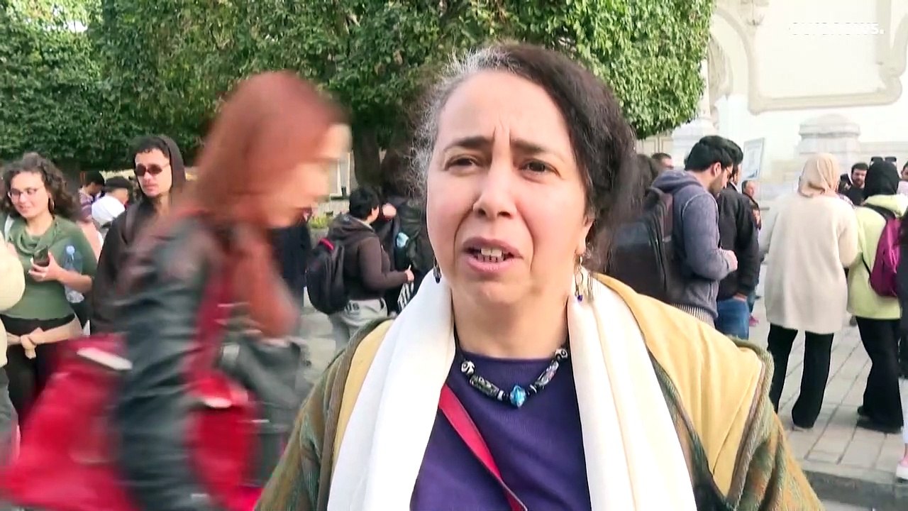 مئات المحتجين يتظاهرون في تونس ضد العنصرية