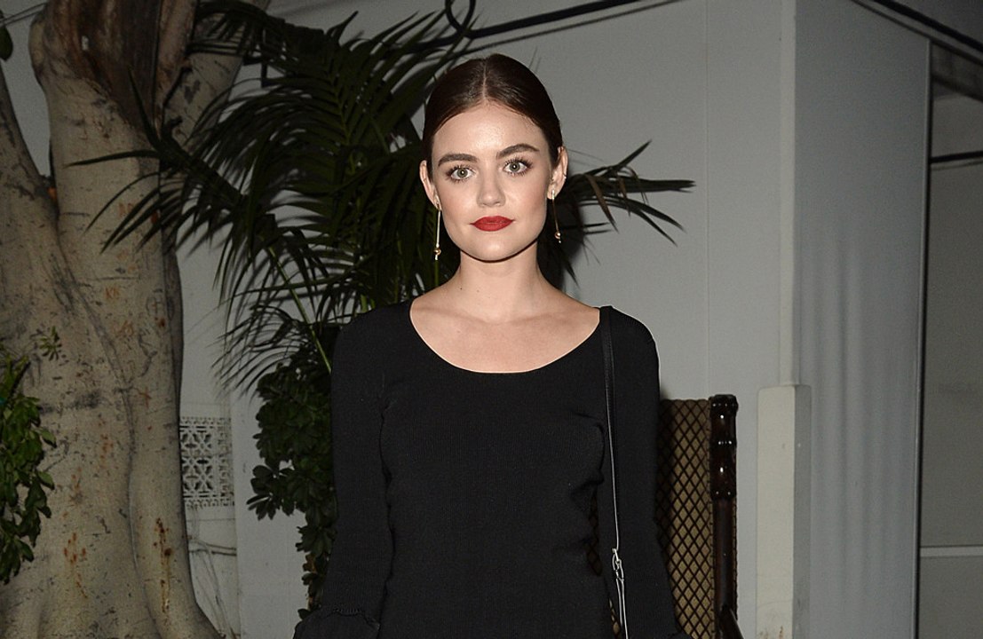 Atriz de Pretty Little Liars desabafa sobre luta contra alcoolismo e anorexia