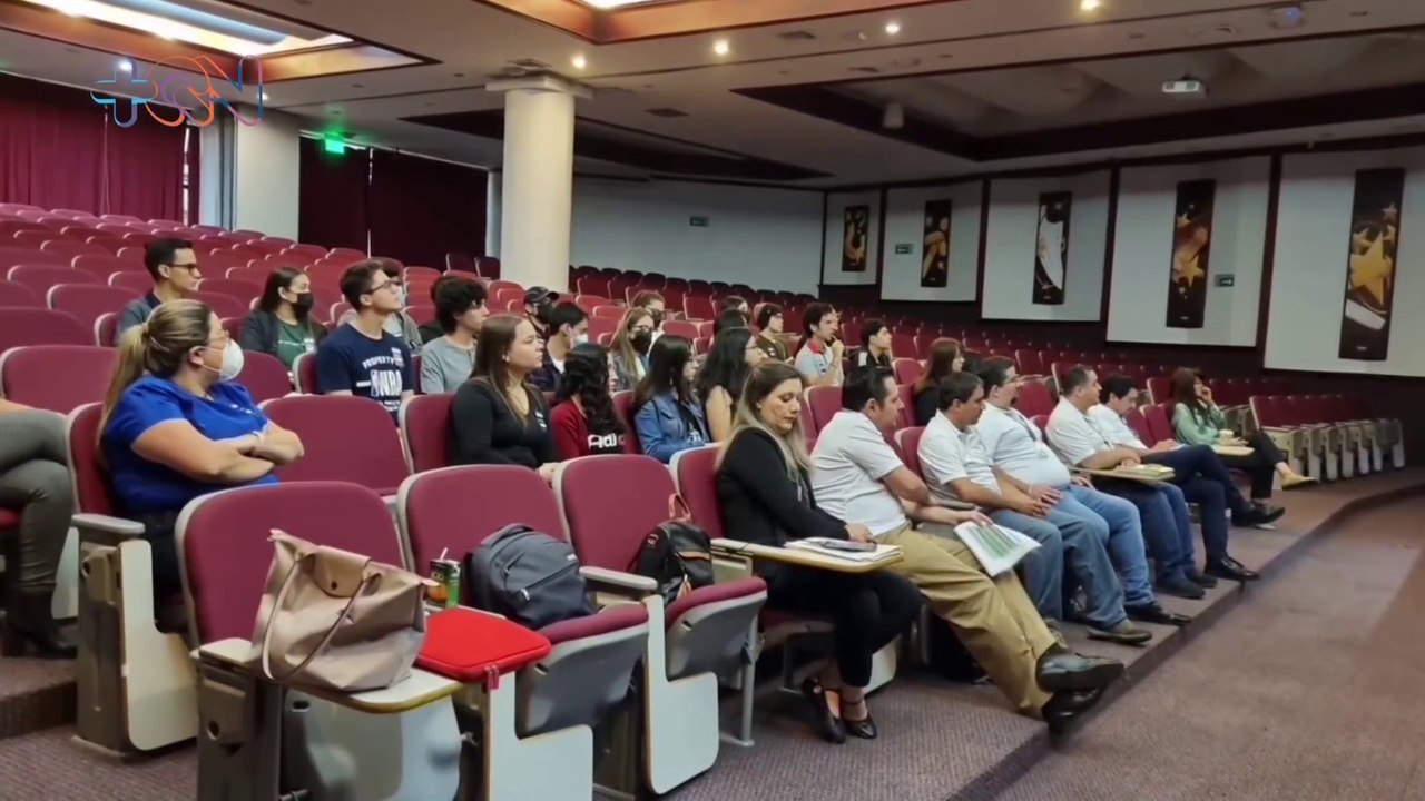 mqn-10 mujeres recibieron beca completa para estudiar Ingeniería-090323