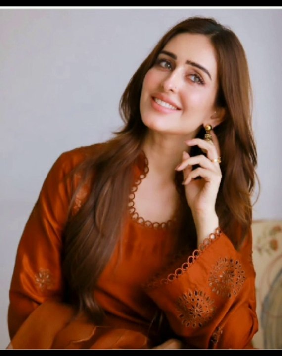 Sidra niazi pakistani actress