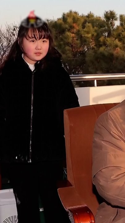 디올·샤넬 걸친 김정은 일가…"김주애 밸이 난다" 주민들 분노