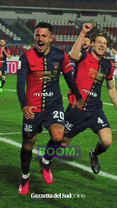 Istinto di sopravvivenza. Lupi, i giorni del click