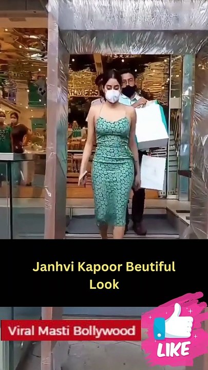 Janhvi Kapoor Beutiful Look