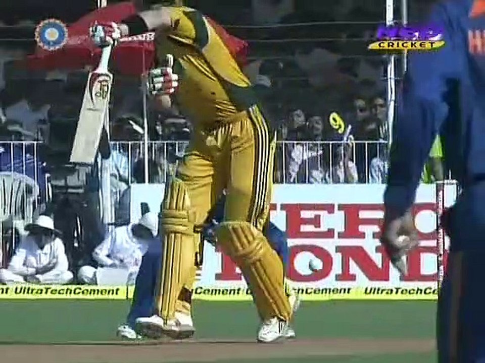 M01 India vs Australia 2009