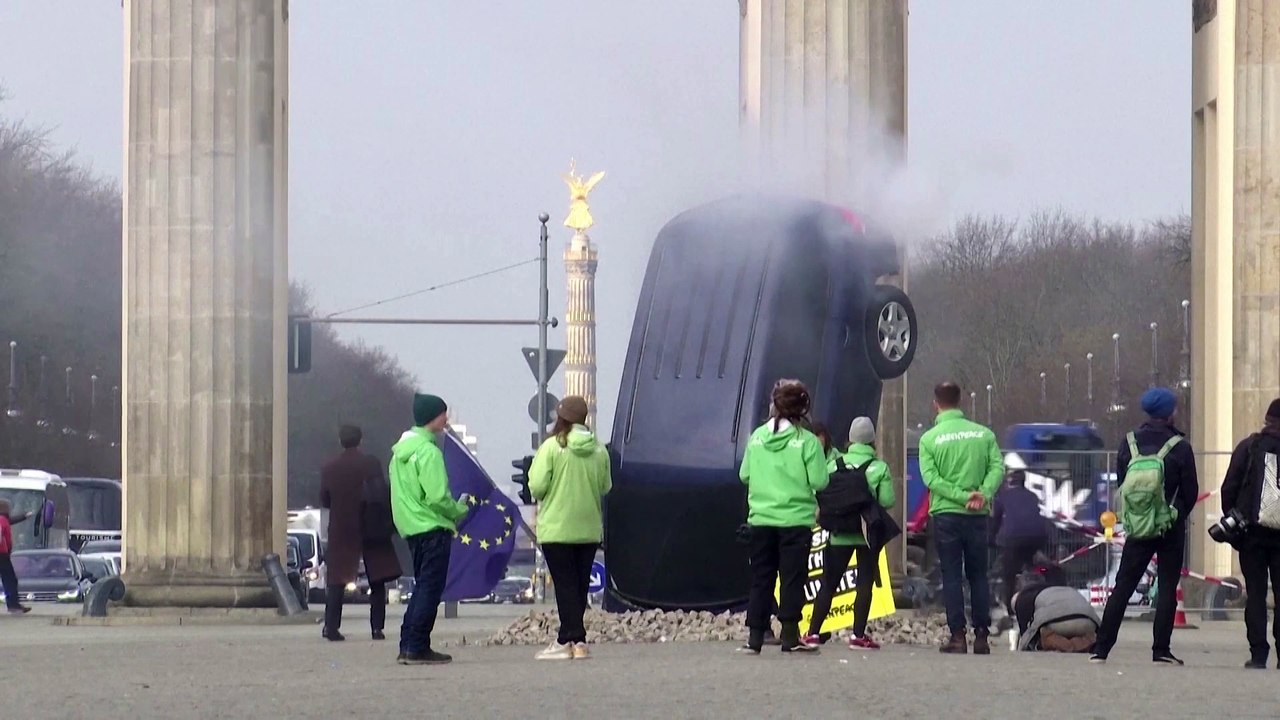 What are e-fuels and can they help make cars CO2 neutral?