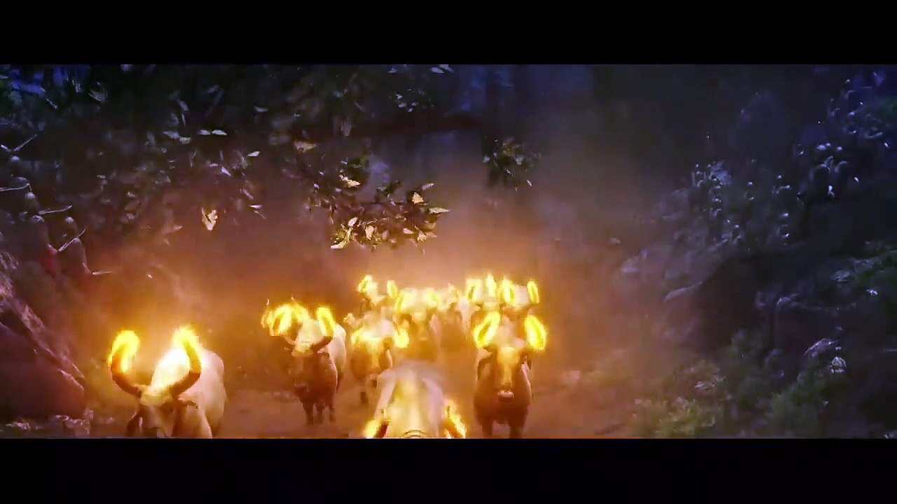 राजमाता शिवगामी का आदेश सुनते ही राजकुमारी हुई आग बबूला - Prabhas _ Bahubali Full Action Movie Scene