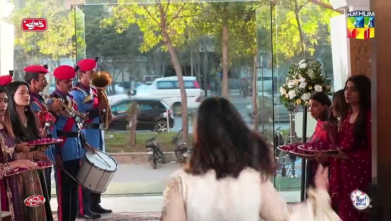 Dulha Dulhan Ki Surprise Entry... !! #ayezahkhan #danishtaimoor - Chand Tara - FLO Digital