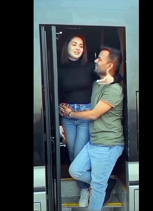 Hania Amir vulgar fotoshoot