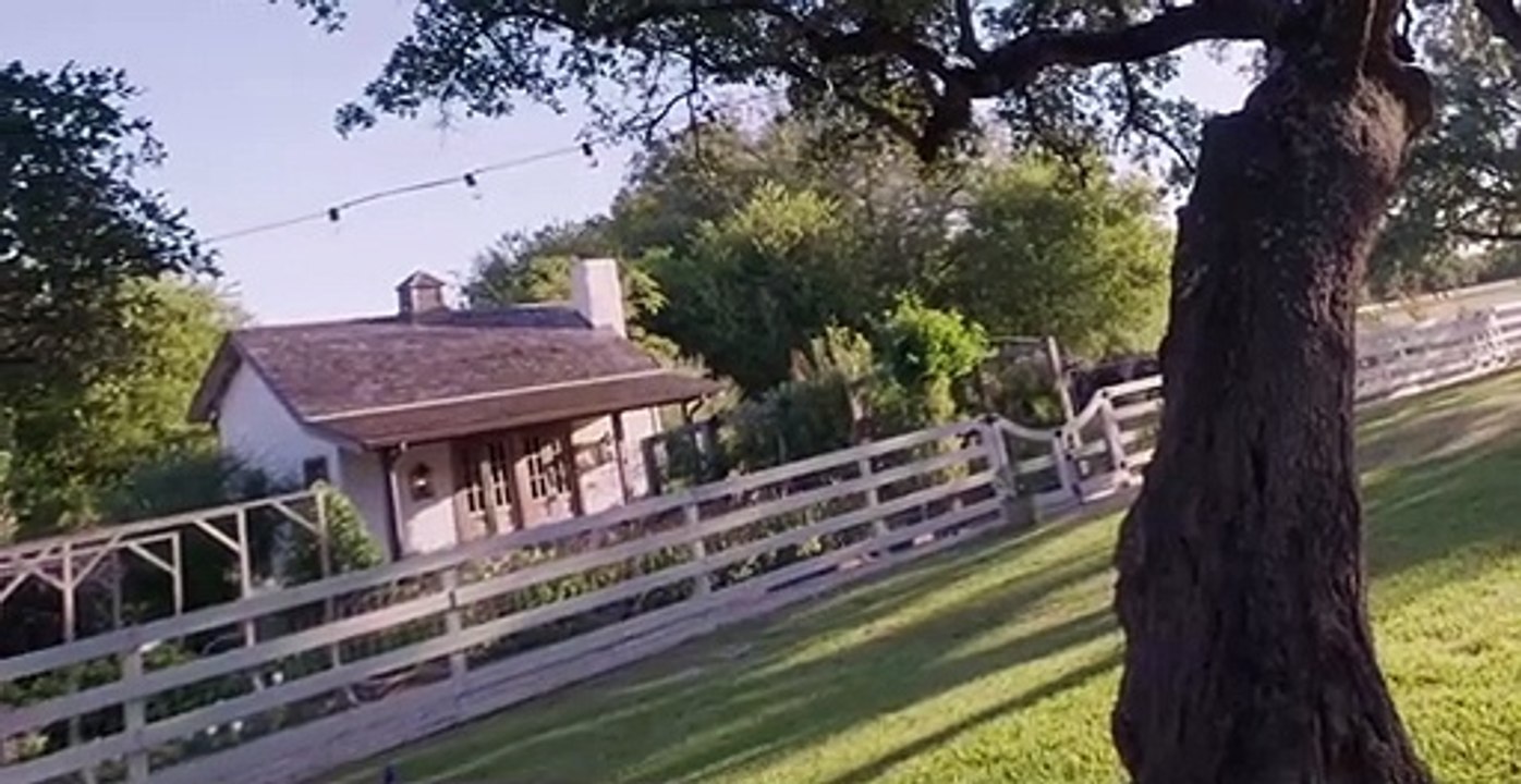 Fixer Upper: The Castle S01 E05