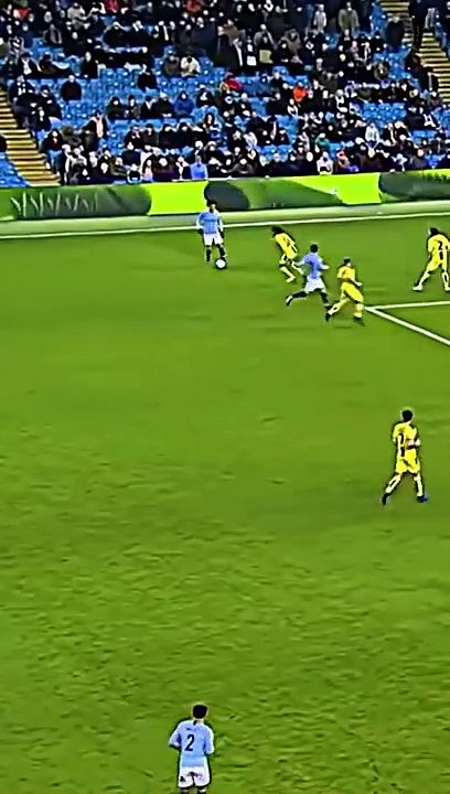 Mesmerizing Football Tricks That Will Leave You Speechless ⚽