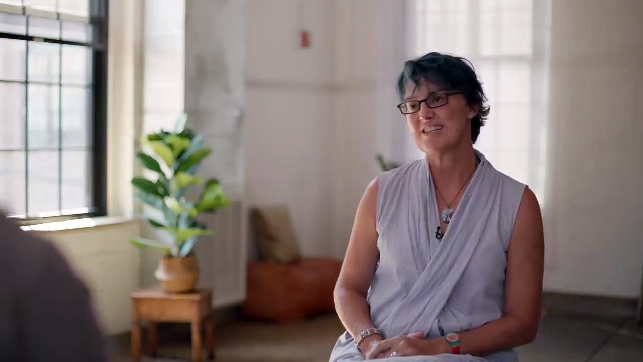 Matt Walsh DESTROYS Dumb Blue haired Feminist on Gender