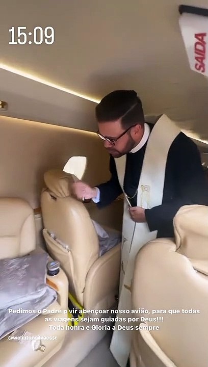 Virgínia e Zé Felipe chamam padre para abençoar avião de R$ 50 milhões
