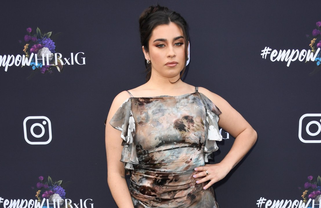 Lauren Jauregui llama a Elon Musk 'payaso'