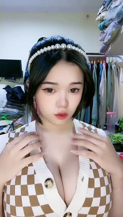 🔥 Hot Indonesian TikTok Girls You Must See!