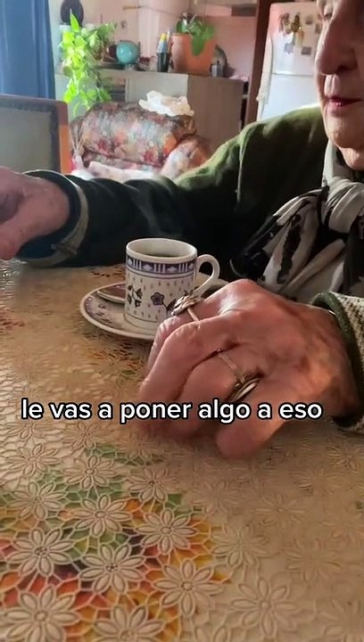 Viral abuela desayuna con fernet