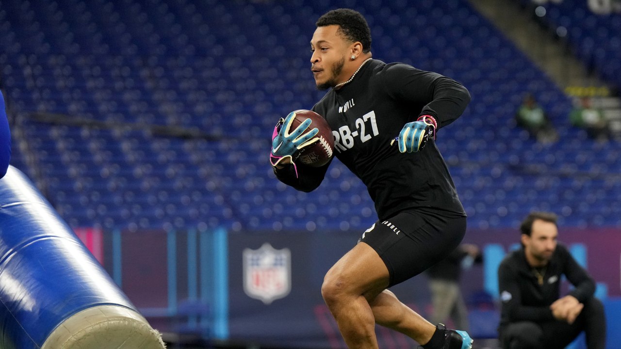 NFL 2023-24 DFS Preview: Deuce Vaughn Just Has It!