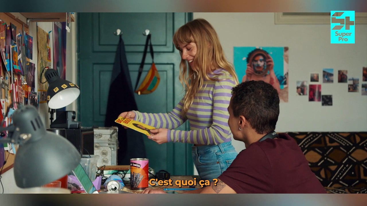 On teste les connaissances d’Aliocha Schneider et Megan Northam sur la série "Salade Grecque"