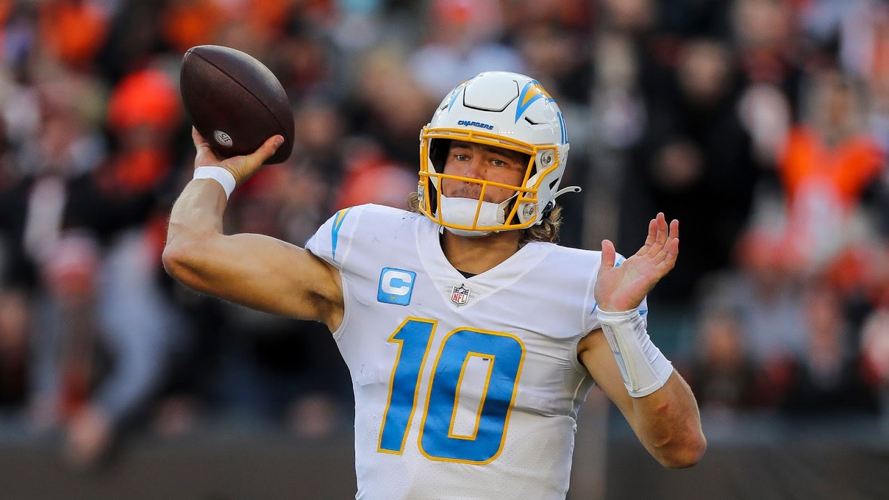 NFL Week 1 Preview: This Will Be A QB Battle In Dolphins Vs. Chargers!
