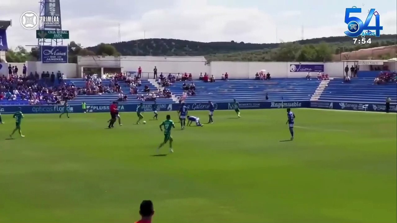 (VIDEO) Golazo de Kike Saverio con el RC Deportivo en España