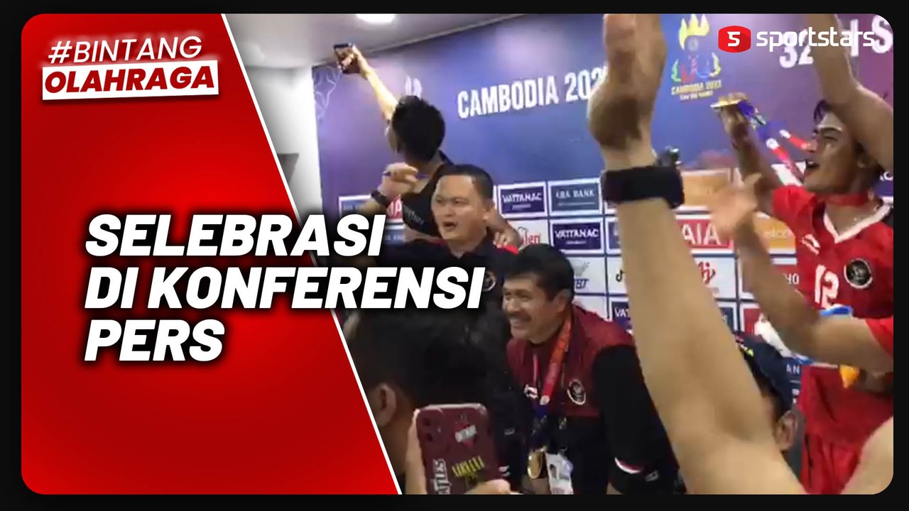 Pecah! Pemain Timnas Indonesia U-22 Ajak Indra Sjafri Selebrasi Saat Konfrensi Pers