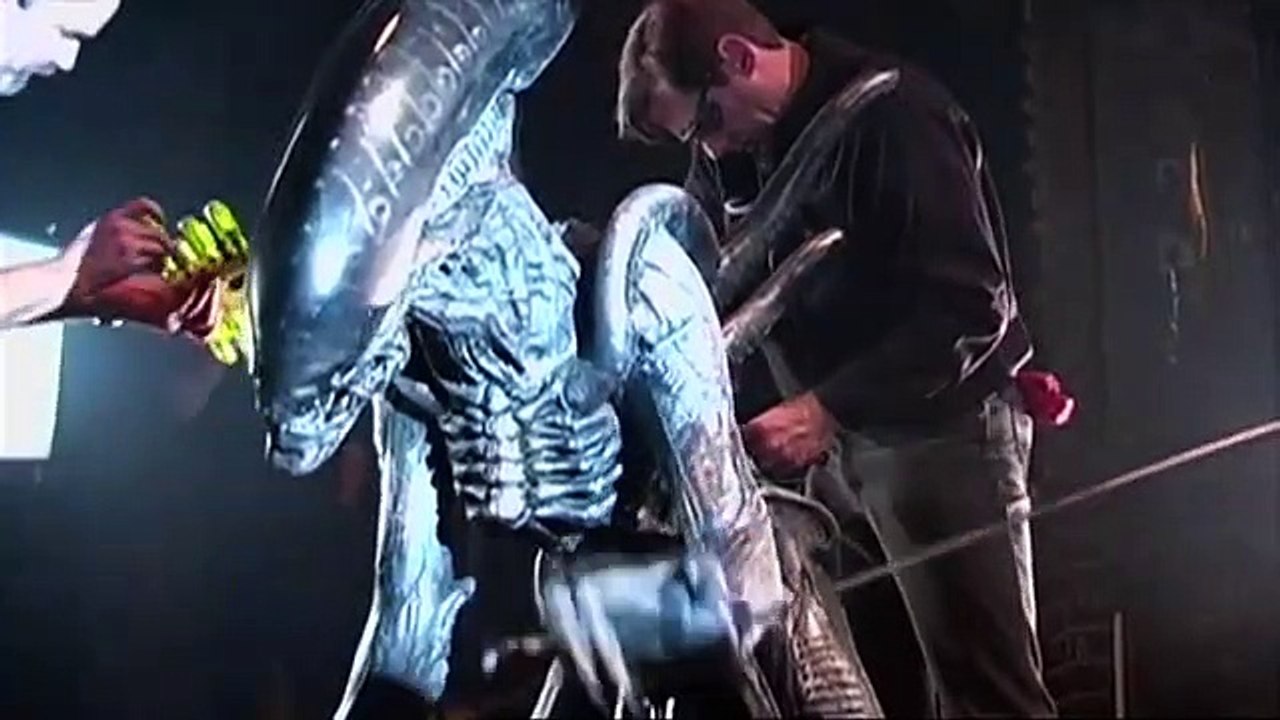 AVP: Alien vs. Predator (2004) Behind the Scenes – Exclusive Insights 🎬