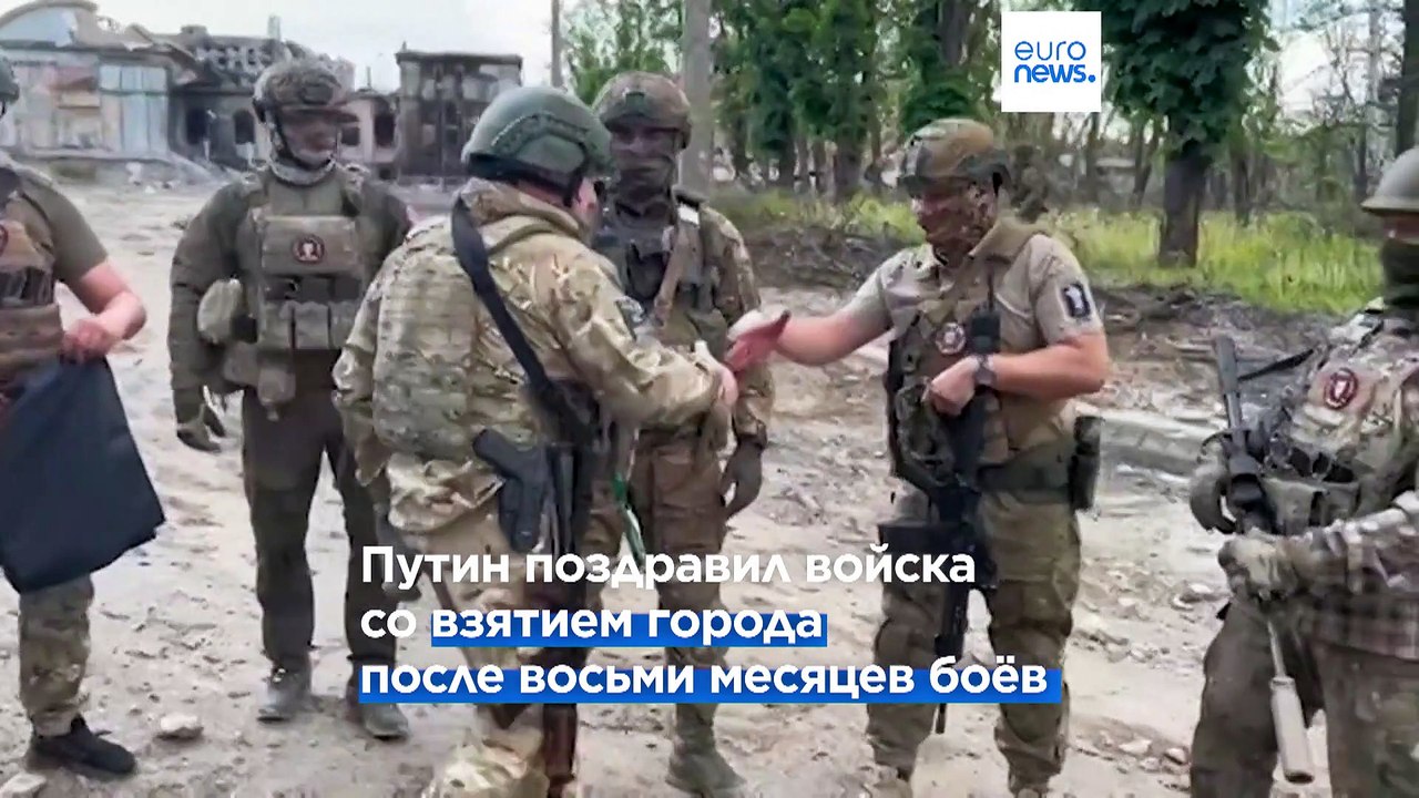 Зеленский о ситуации в Бахмуте: "На данный момент он остается только в наших сердцах"