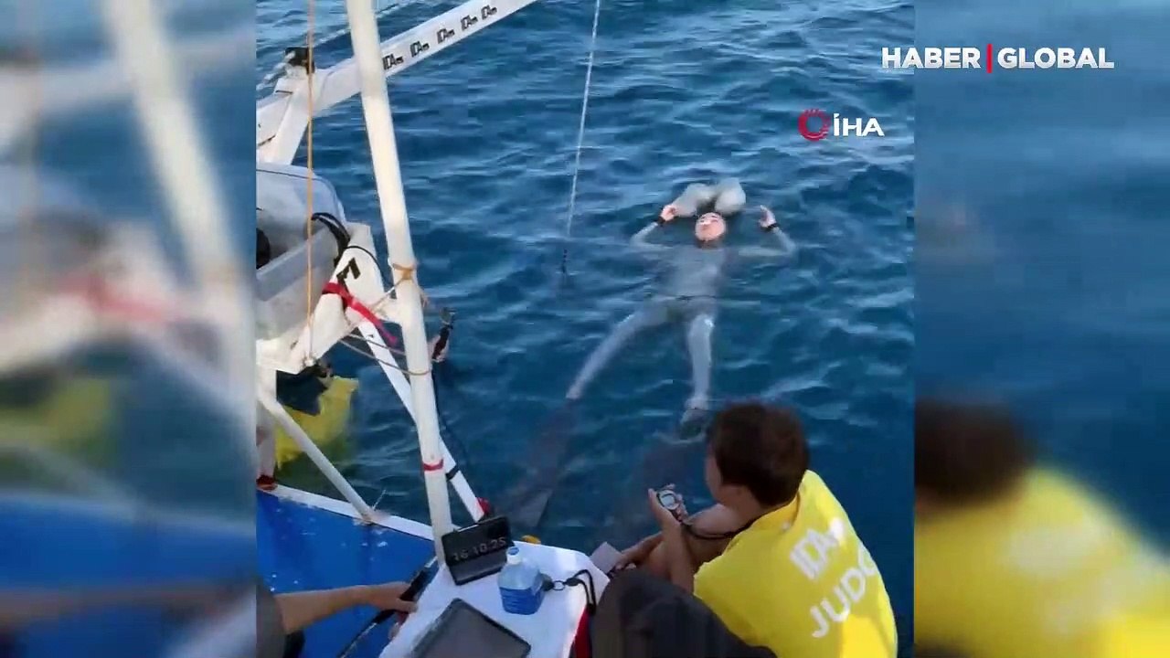 Şahika Ercümen’den yeni bir rekor geldi! Tam 85 metre derinliğe daldı