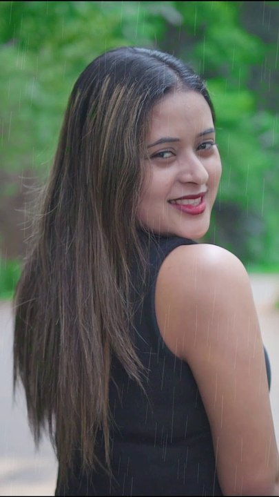 BHEEGI RAATON MEIN Hindi Song