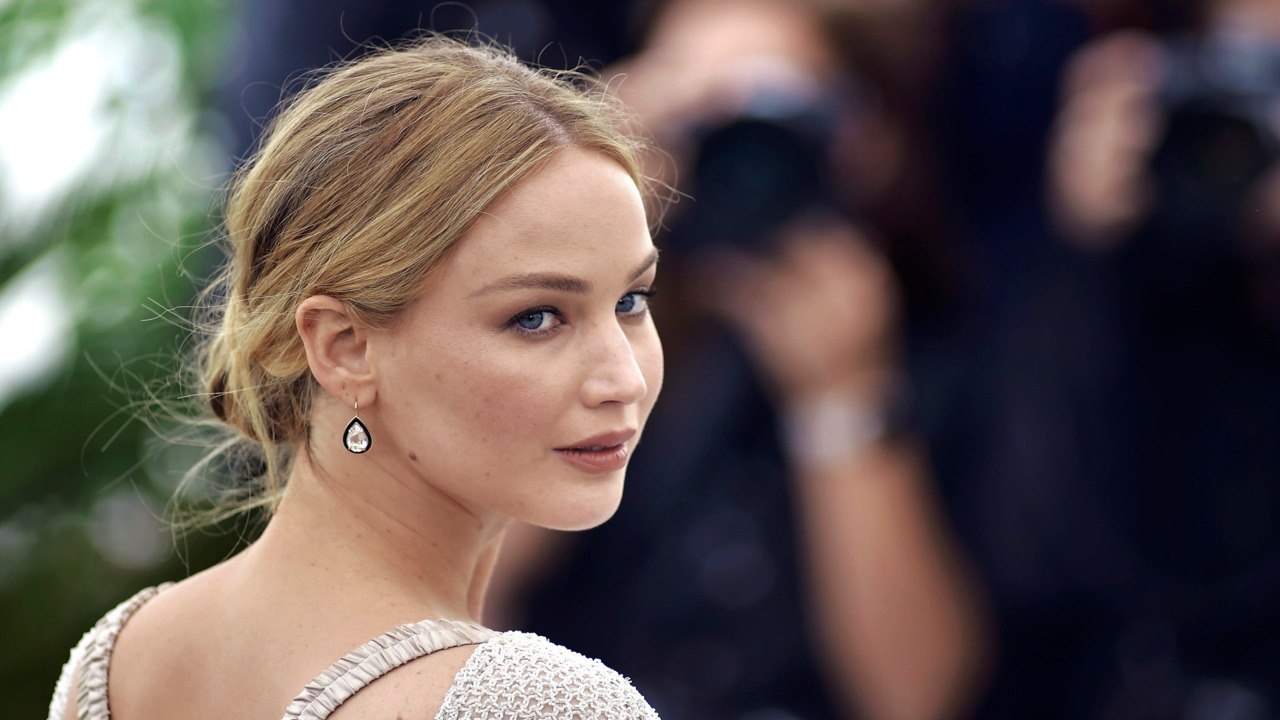 Jennifer Lawrence's Cozy Slouchy Asymmetrical Outfit