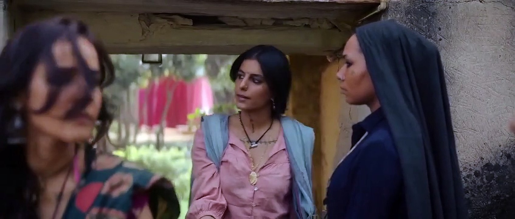 Zara Hatke Zara Bachke